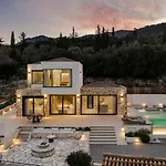 Kisterna Luxury Living Villa *