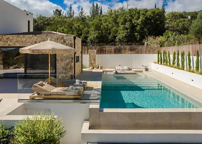 Kisterna Luxury Living Makriotika