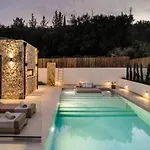 فيلة Kisterna Luxury Living Makriotika